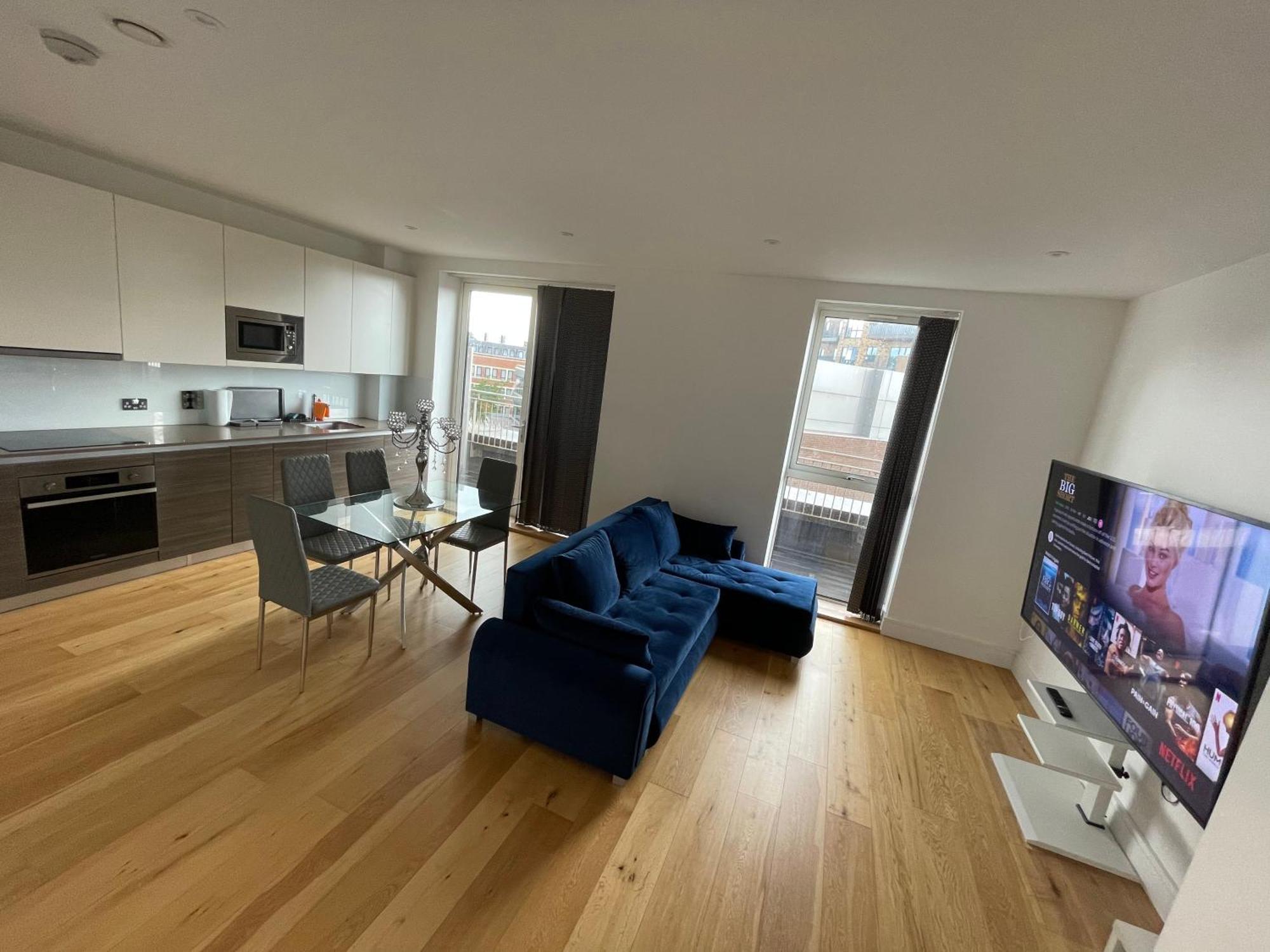 Luxury Top Floor Penthouse Apartment Near Heathrow London Exteriör bild